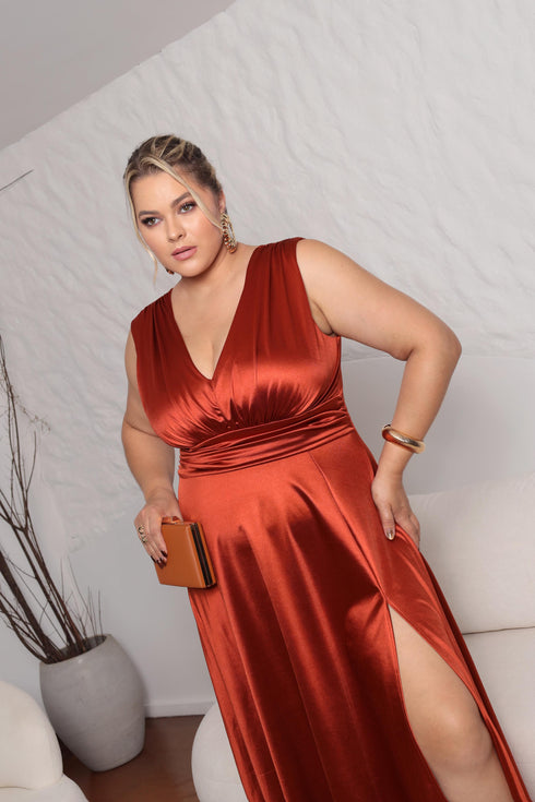 VESTIDO DECOTE V PRADA PLUS PETRA FINA